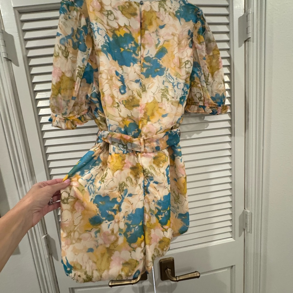 Walter Baker Multicolor Floral Short Sleeve Shorts Romper w/ Tie @ Waist- new!! - Picture 4 of 5